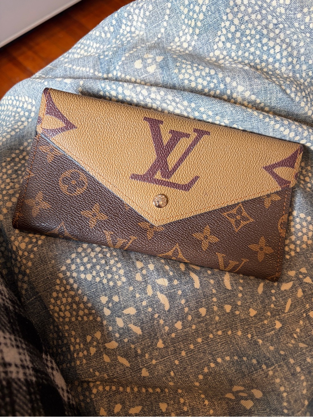 Monogram Two-Tone Envelope Wallet - Brown/Tan